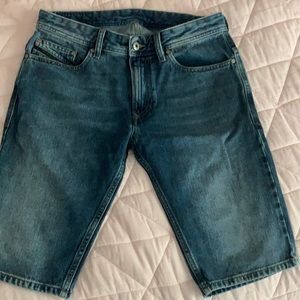 Diesel men 28 shorts